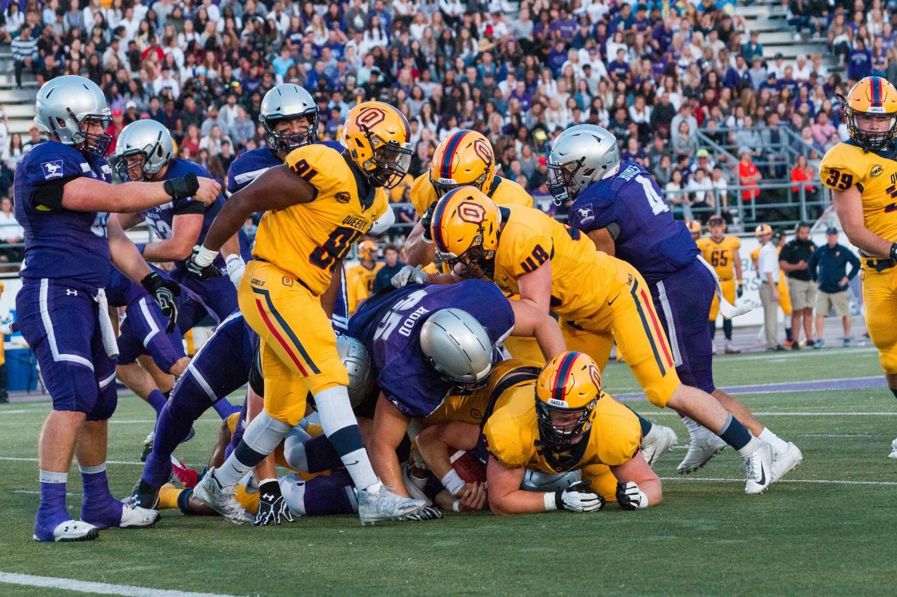 Football Kickoff Western vs Queens - Liam McInnis (3 of 3).jpg